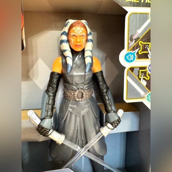 Disney STAR WARS Galactic Action AHSOKA TANO 12" Interactive Jedi Figure 2023 - Picture 2 of 7